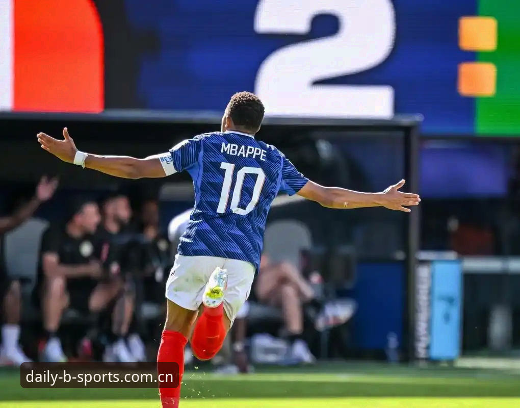 世界杯I组法国3-0伊拉克提前出线，姆巴佩百场里程碑双响追平克洛泽最新赛况